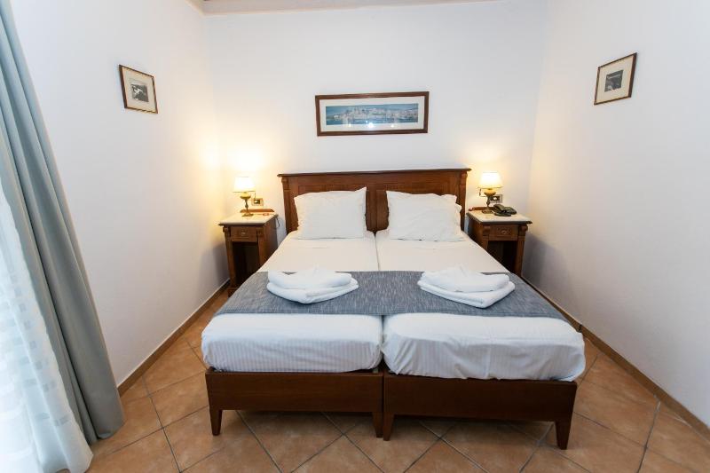 Magda's Hotel Apartments - image 16