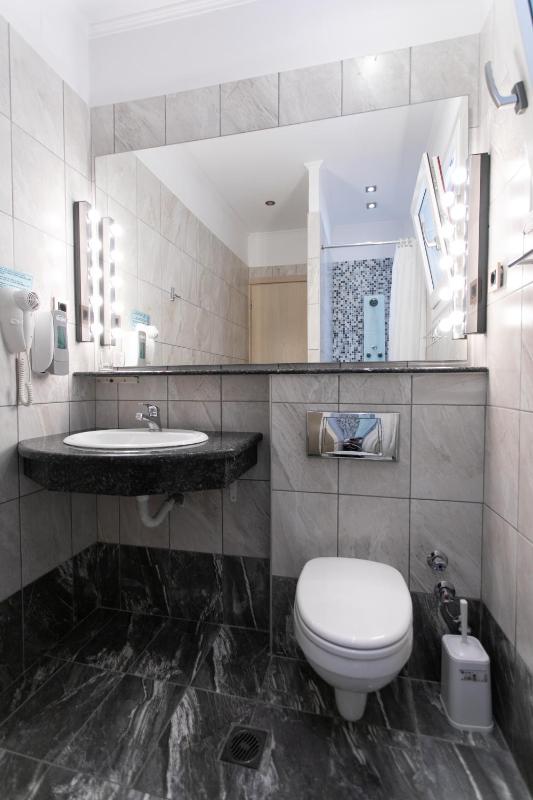 Magda's Hotel Apartments - image 10