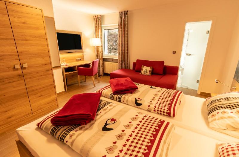 Double Room image 4