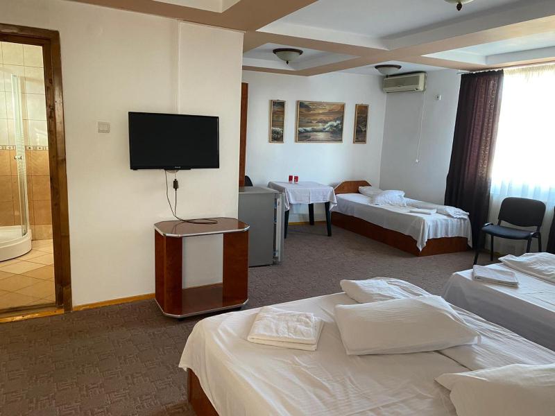 Triple Room image 1