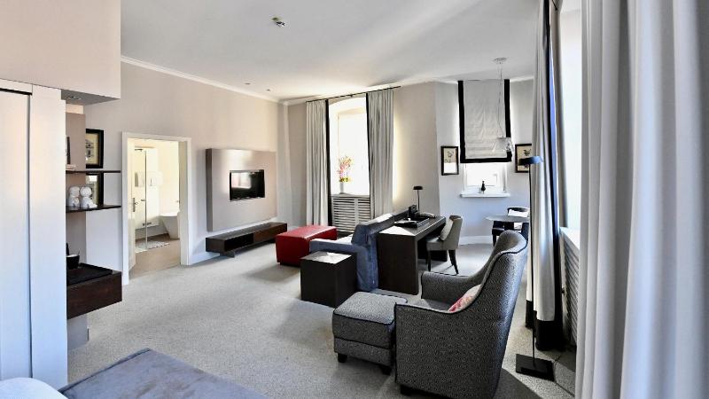 Suite image 4