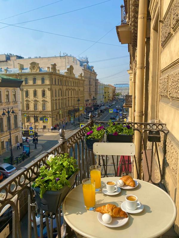 King Room with Balcony image 1