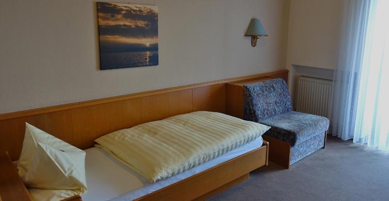 Single Room image 3