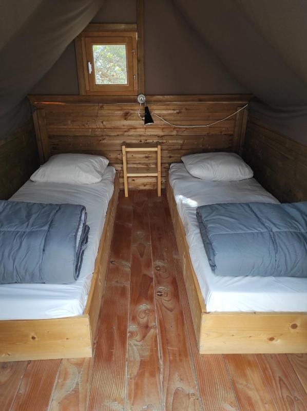 Wooden Cabin (6 People) image 4