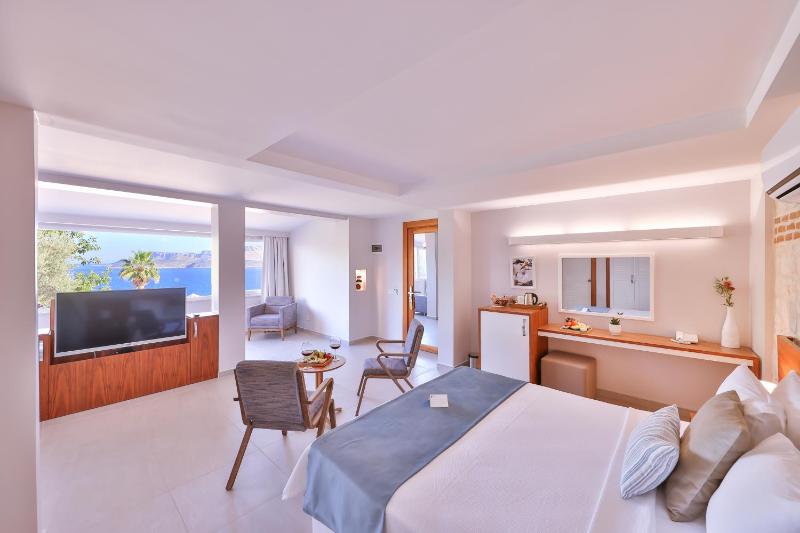 Superior Suite with Sea View image 1