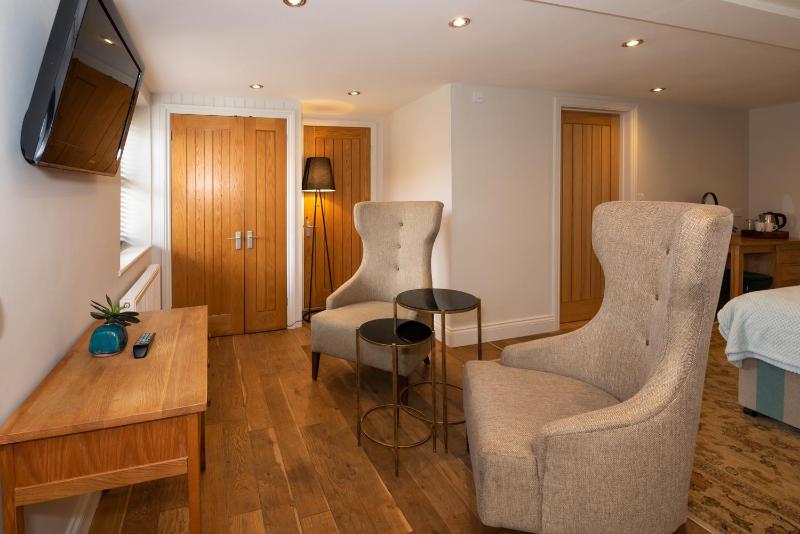 Superior Double or Twin Room image 3