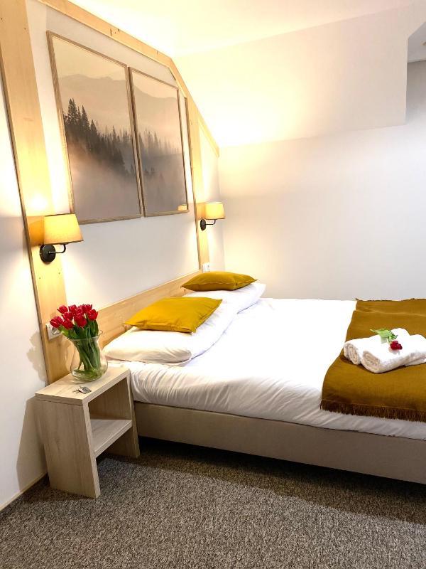 Double Room with Balcony image 1