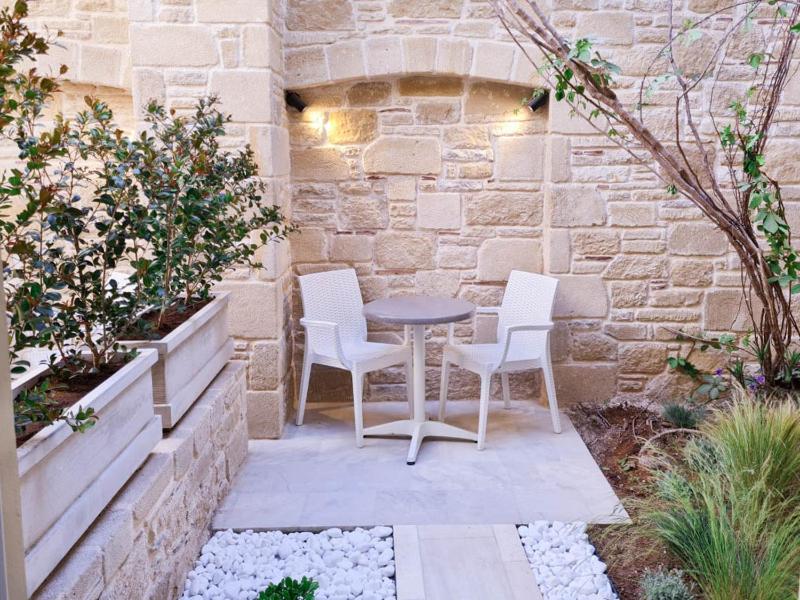 Budget Studio with Garden View image 3