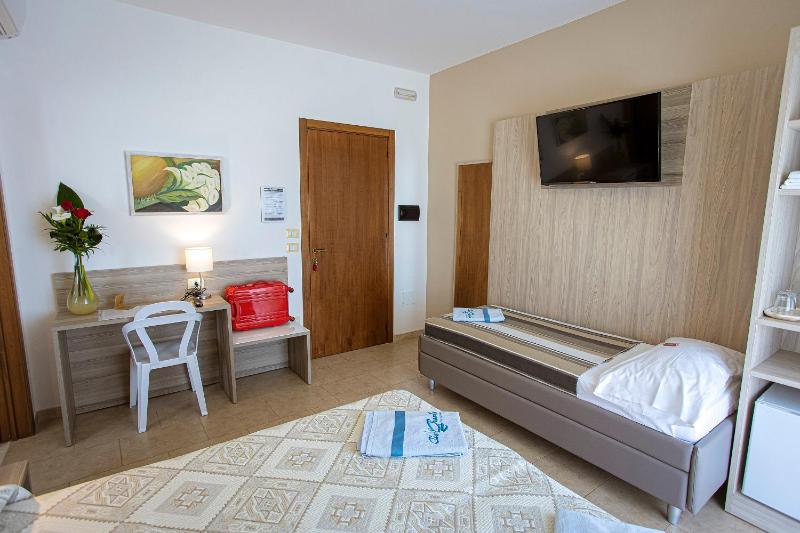 Triple Room image 4