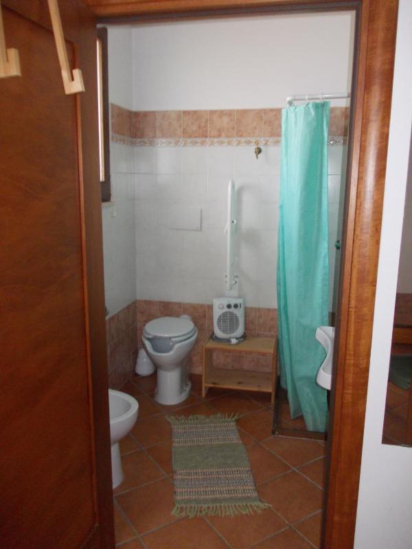 Quadruple Room image 2