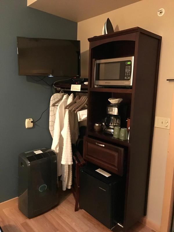 Standard Single Room image 3