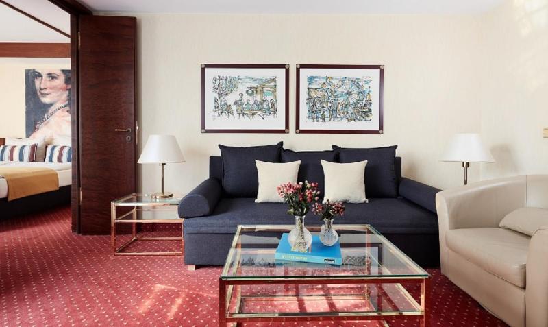 Deluxe Apartment image 2