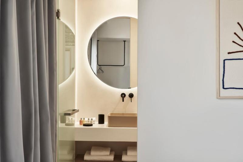 Double Room with Acropolis View image 3