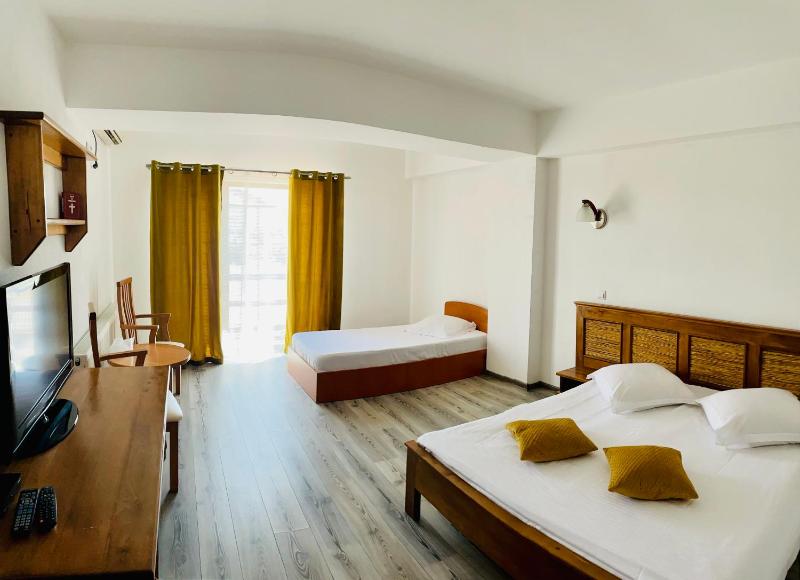 Triple Room image 2