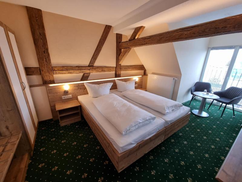 Deluxe Double Room with Balcony image 1