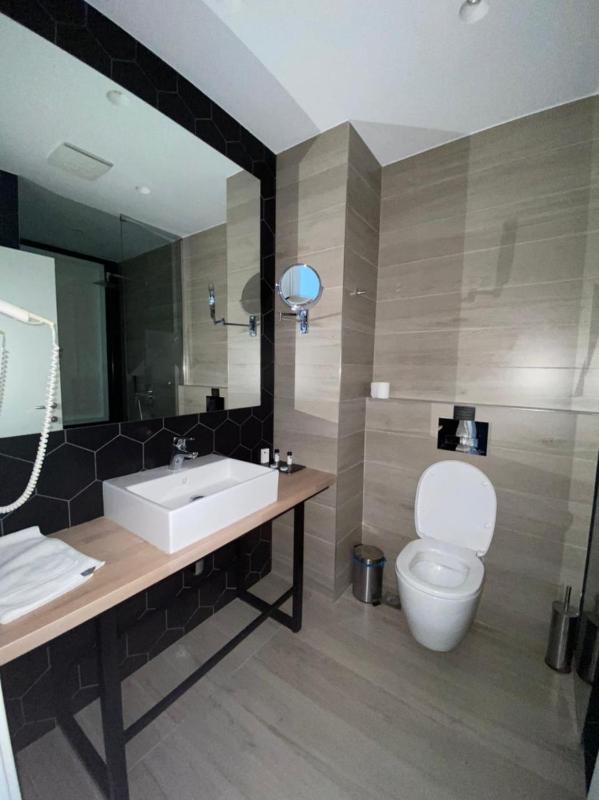 Standard Double Room image 3