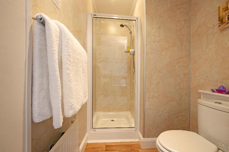 Twin Room with Sea View image 4