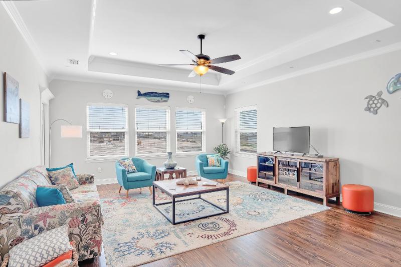 Three-Bedroom House image 3
