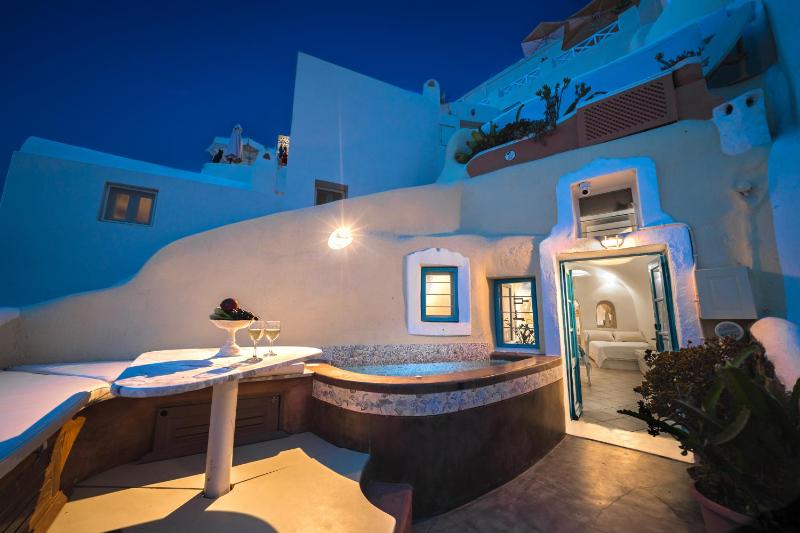 Santorini Paradise Cave Houses - image 3