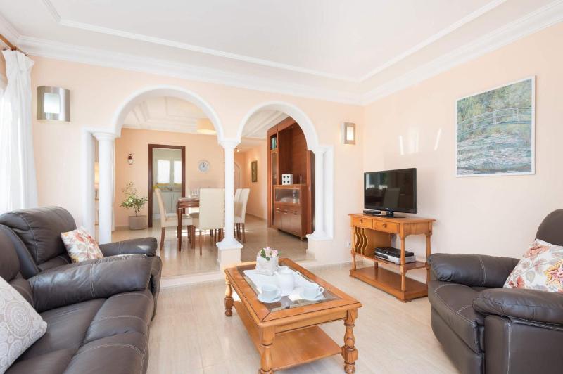 Three-Bedroom Villa image 4