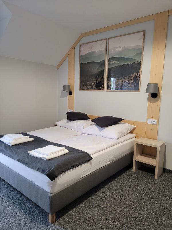 Triple Room with Balcony image 4