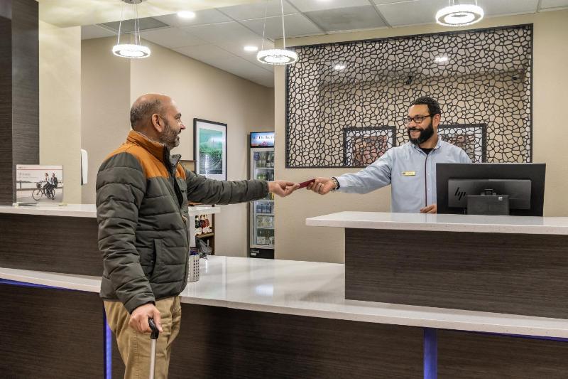 Candlewood Suites Portland Airport By IHG - image 4