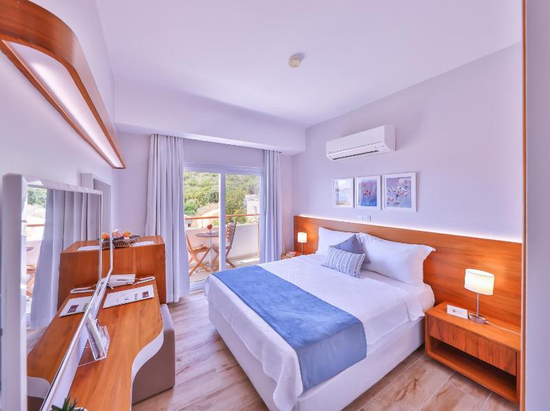 Standard Double Room image 1