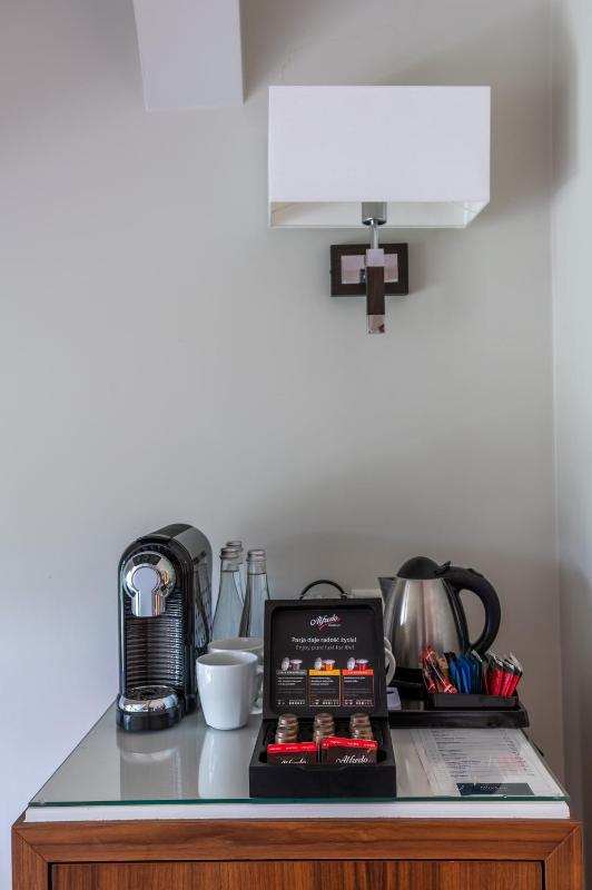 Apartment image 4