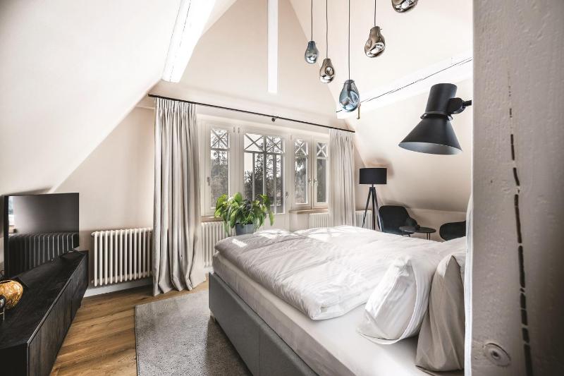 Deluxe Triple Room image 3