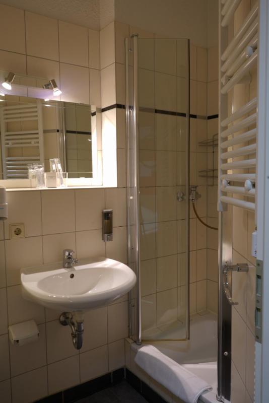 Single Room image 2