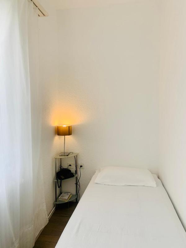 Single Room with Terrace image 3