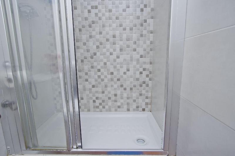 Standard Double or Twin Room image 3