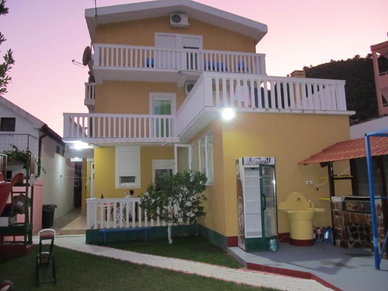 Apartment image 4