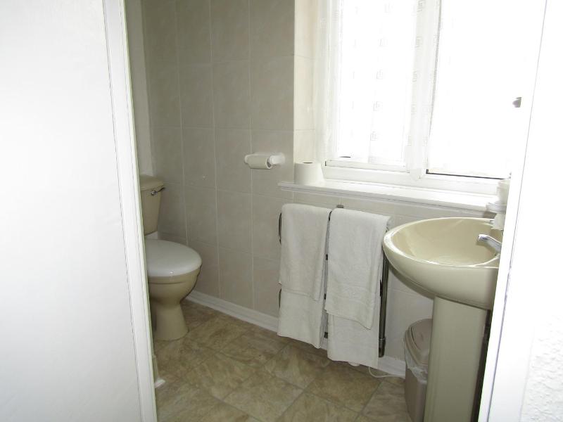 Budget Double Room image 2