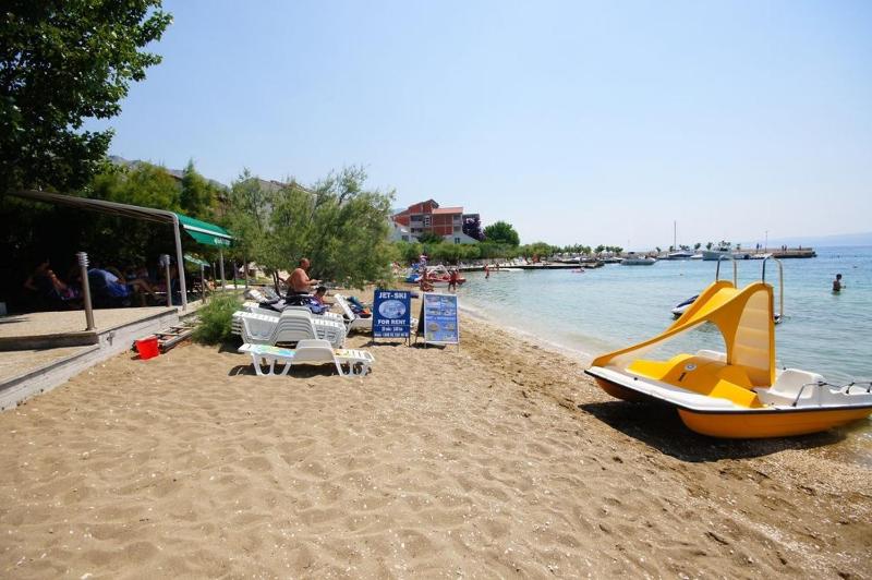 Apartment in Duce with sea view balcony air conditioning Wi-Fi (4166-5) - image 28