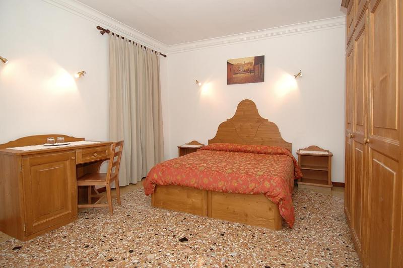 Triple Room image 3