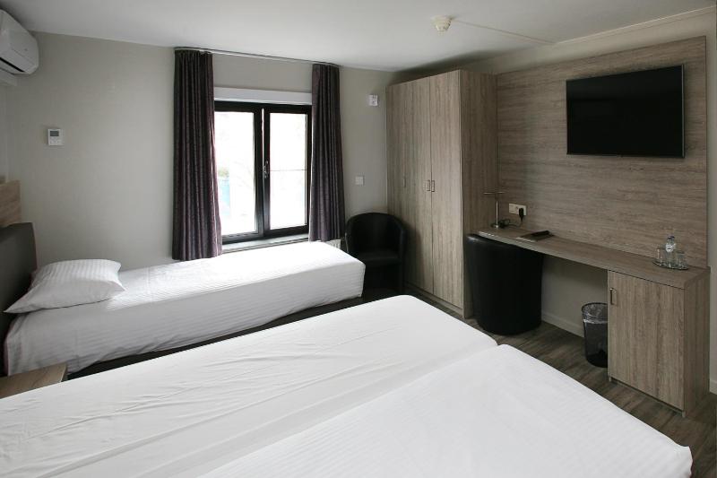 Standard Double or Twin Room image 2