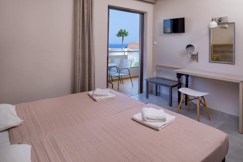 One-Bedroom Apartment image 4