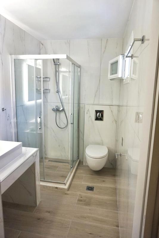 One-Bedroom Apartment image 1