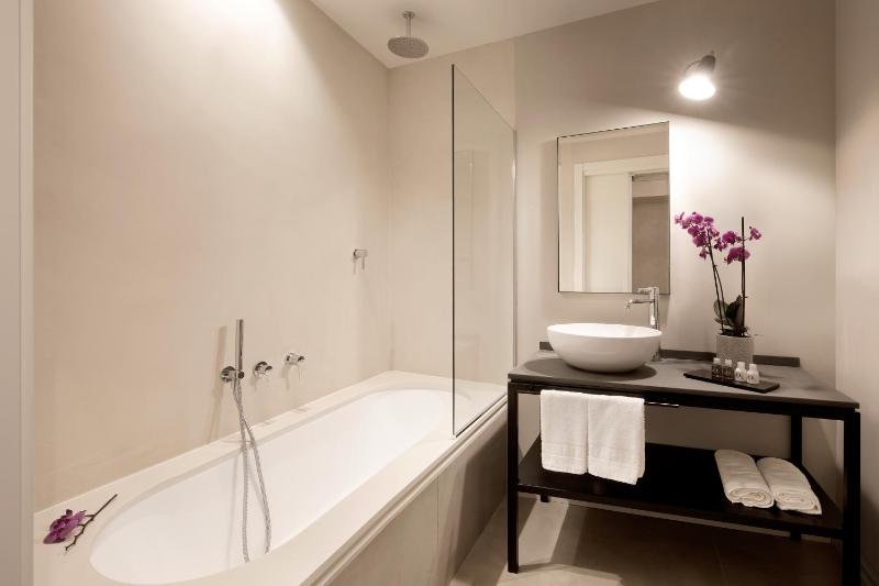 Opera35 Boutique Hotel - image 2