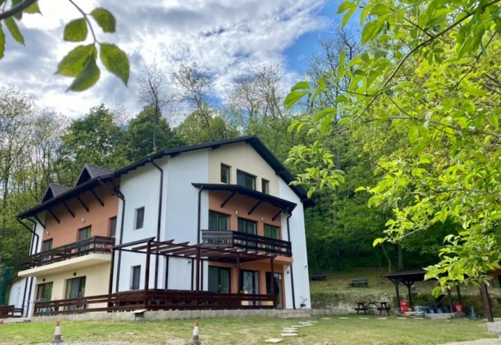 Villa image 2