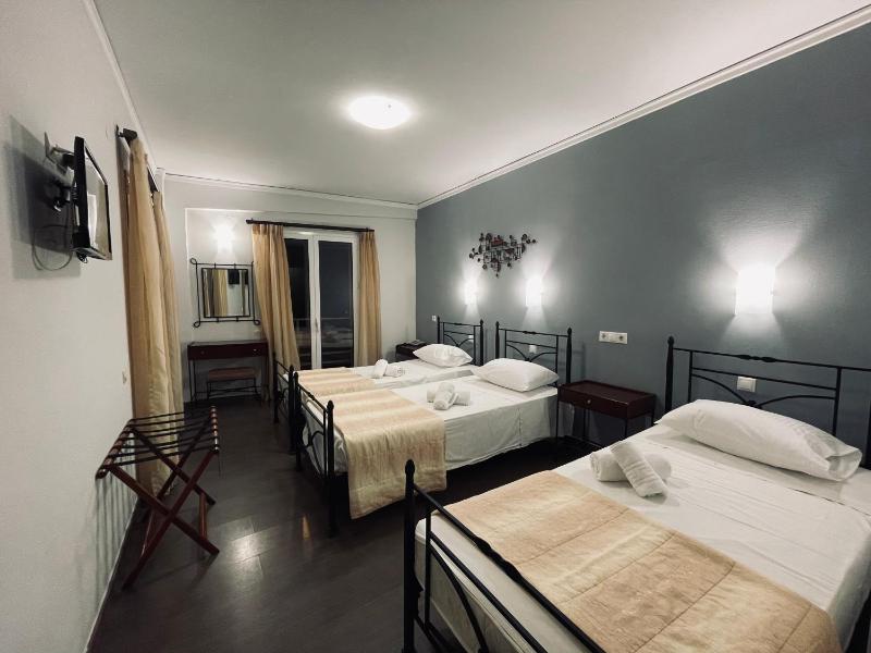 Triple Room image 3