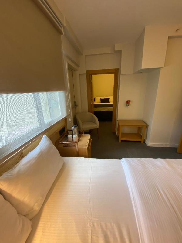 Budget Double or Twin Room image 2