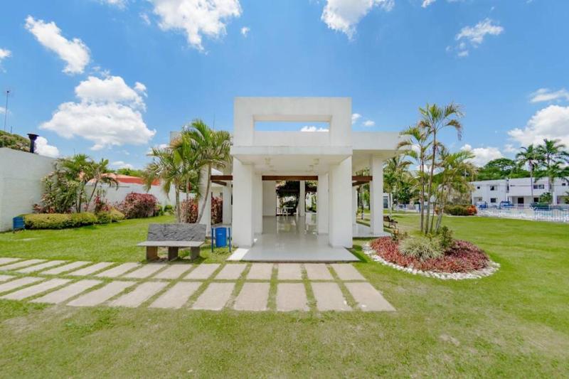 Departamento Planta Baja con parqueo en Condominio - image 14