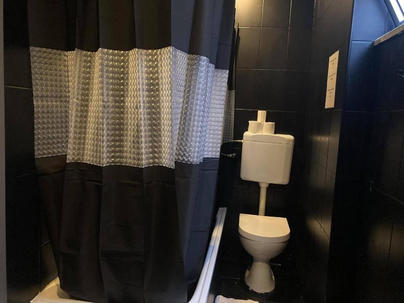 Double Room with Private External Bathroom image 3