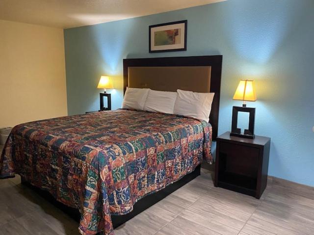 Standard Single Room image 3