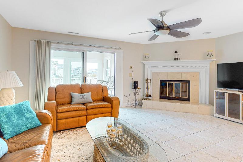Three Bedroom House image 2