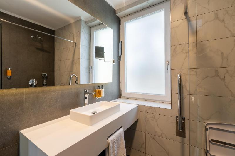 Studio Apartment image 4