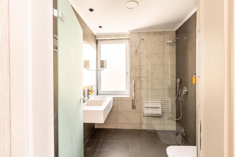 Studio Apartment image 2