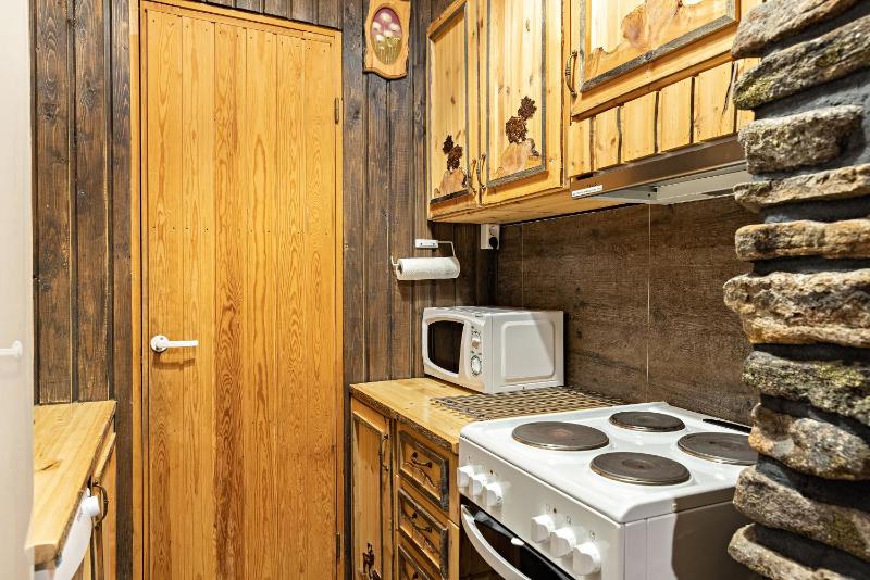 One-Bedroom Apartment with Loft and Sauna image 2